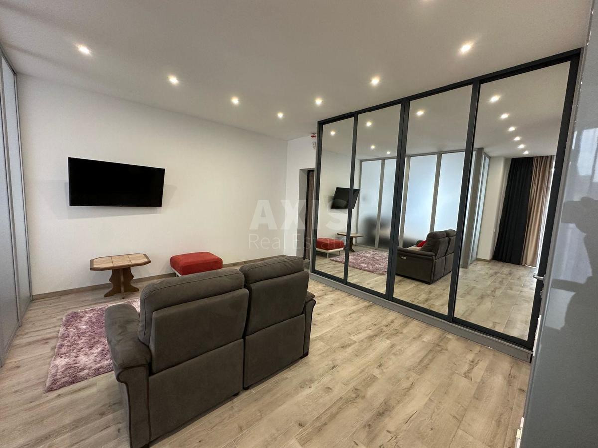2k apartment vul. Bul'varno-Kudrjavs'ka 15А1