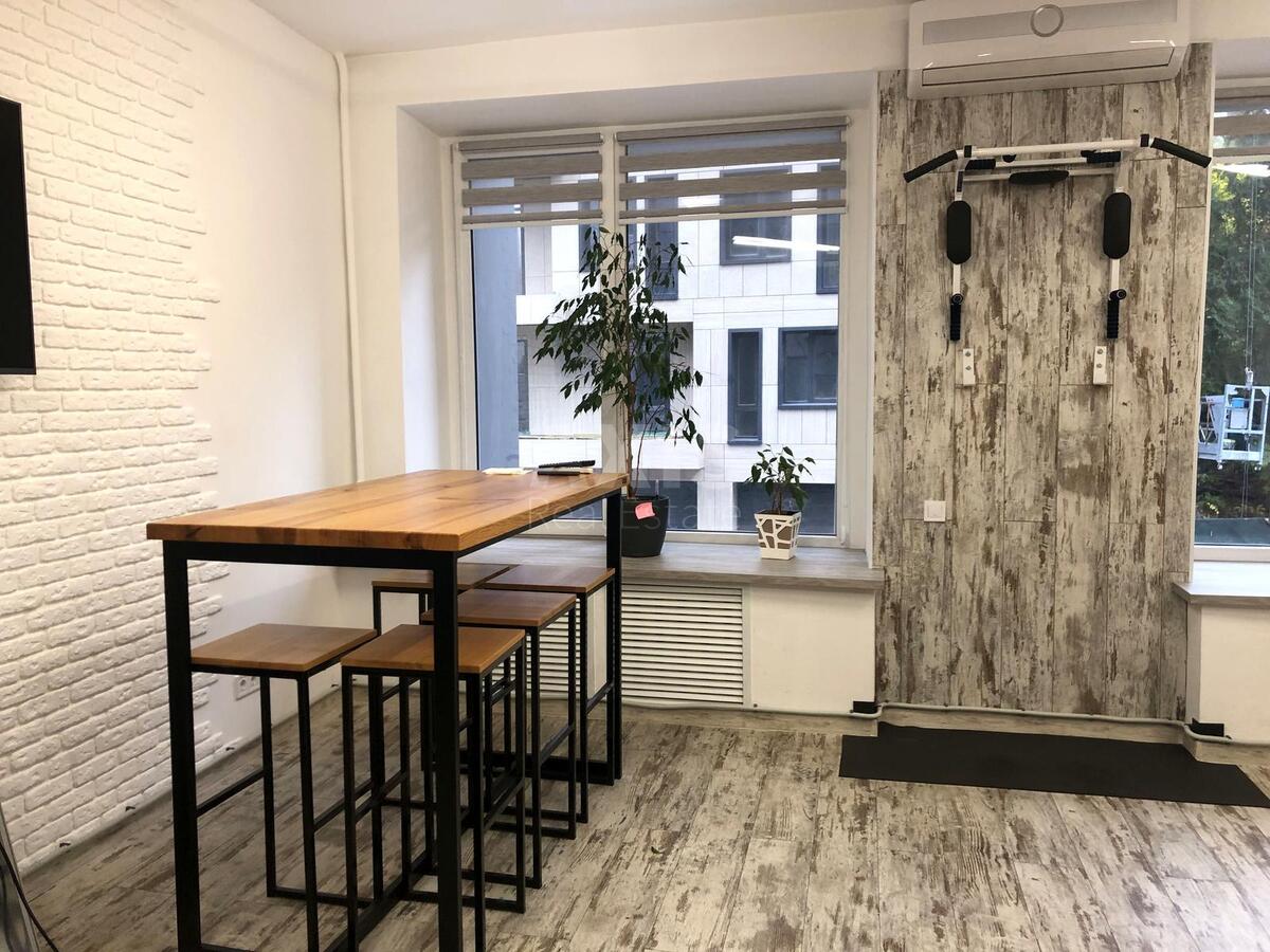 Office vul. Strutyns'kogo Sergija 8, 160m2611463