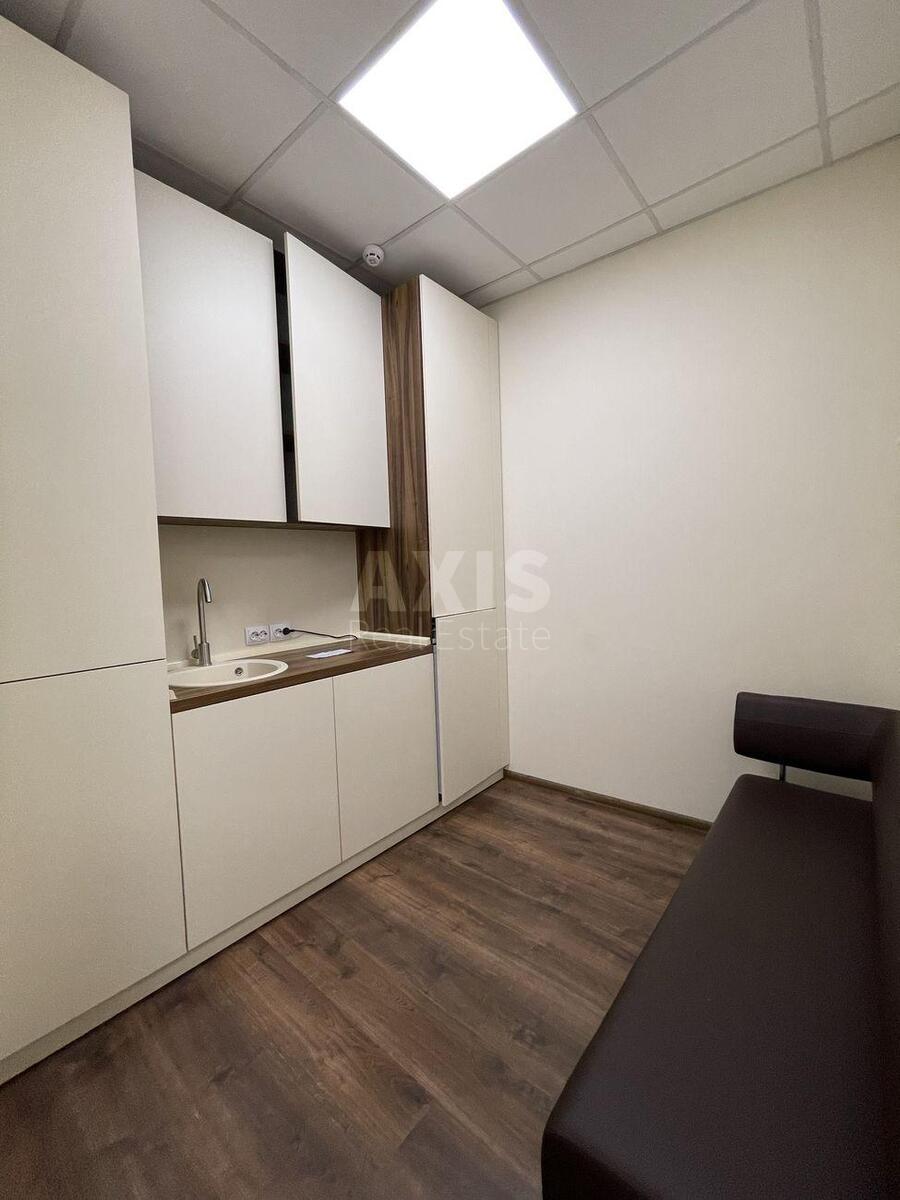 Office vul. Glybochyc'ka 40, 84m24