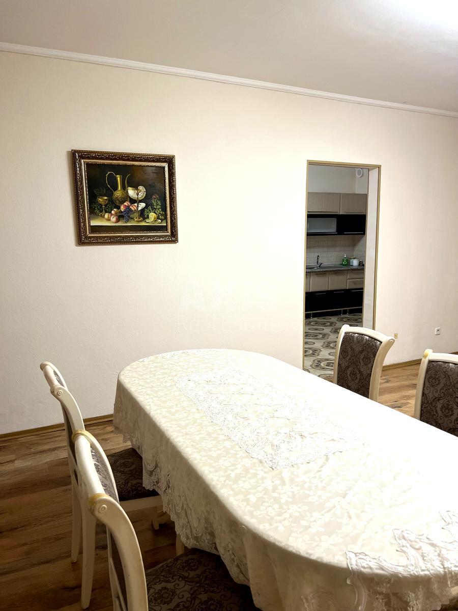 3k apartment vul. Sribnokil's'ka 1624382