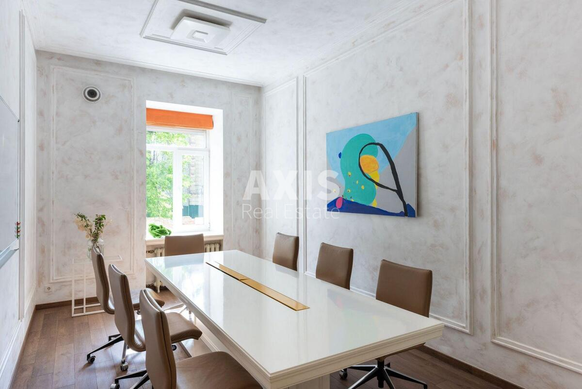 Office vul. Saksagans'kogo 120, 235m2