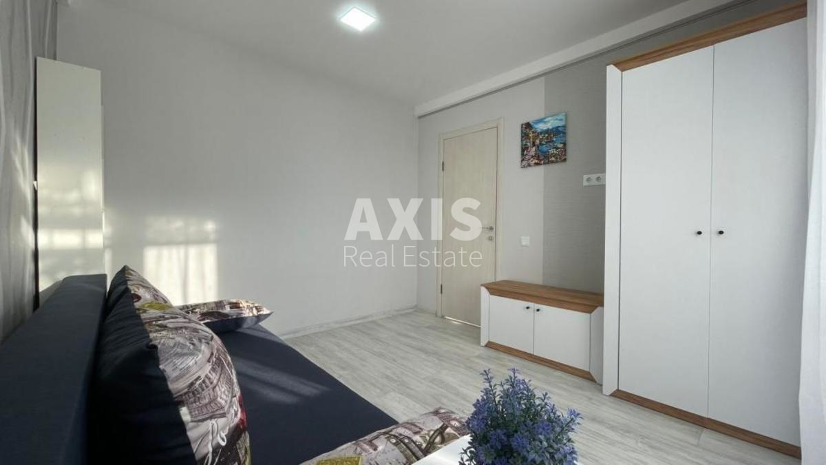 1k apartment vul. Bogatyrs'ka 81