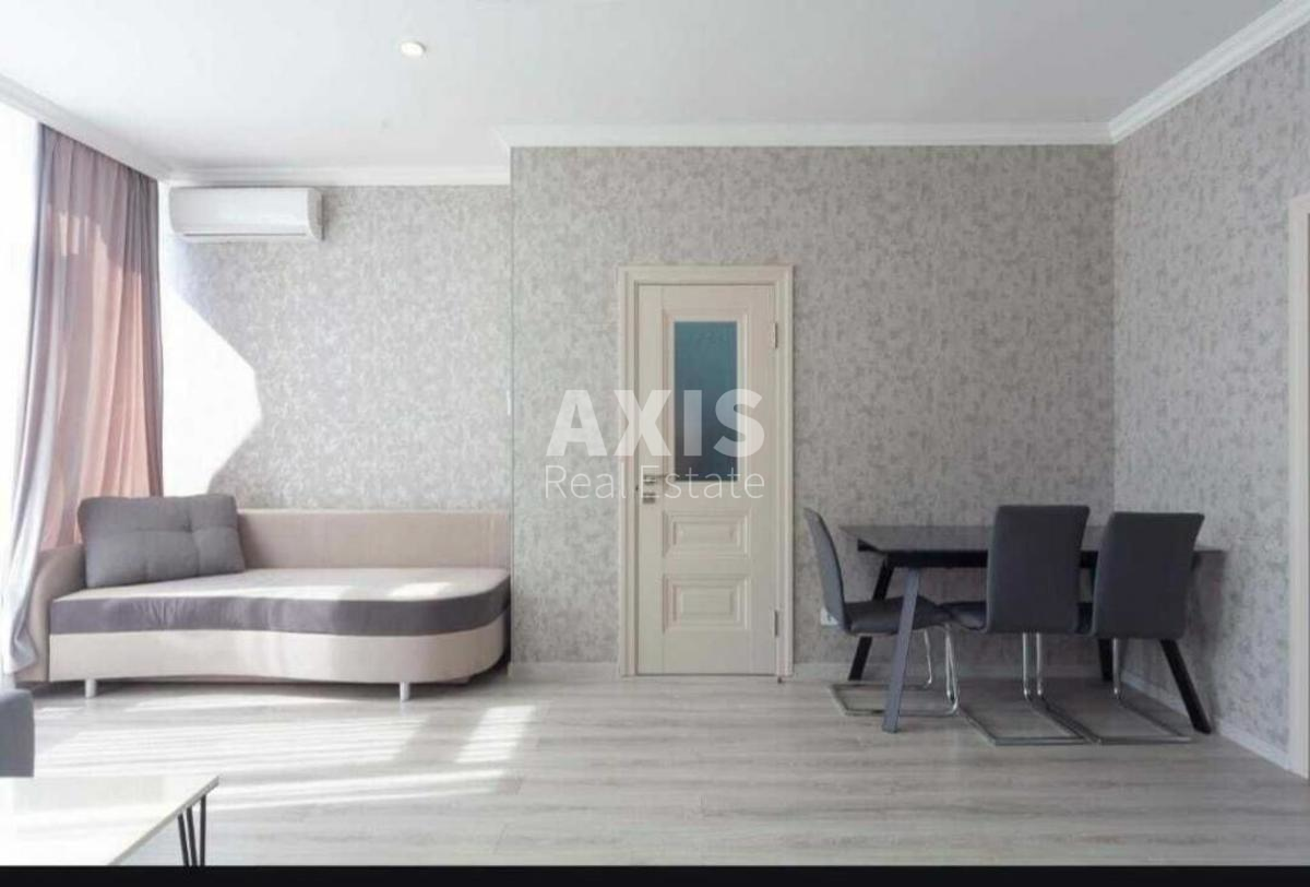 3k apartment vul. Pysarzhevs'kogo Akademika 8а1