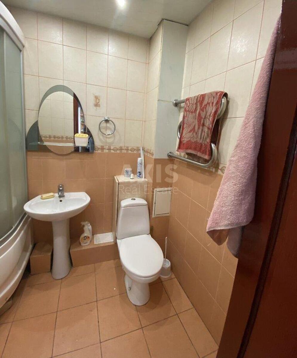 1k apartment vul. Symyrenka 7Б3