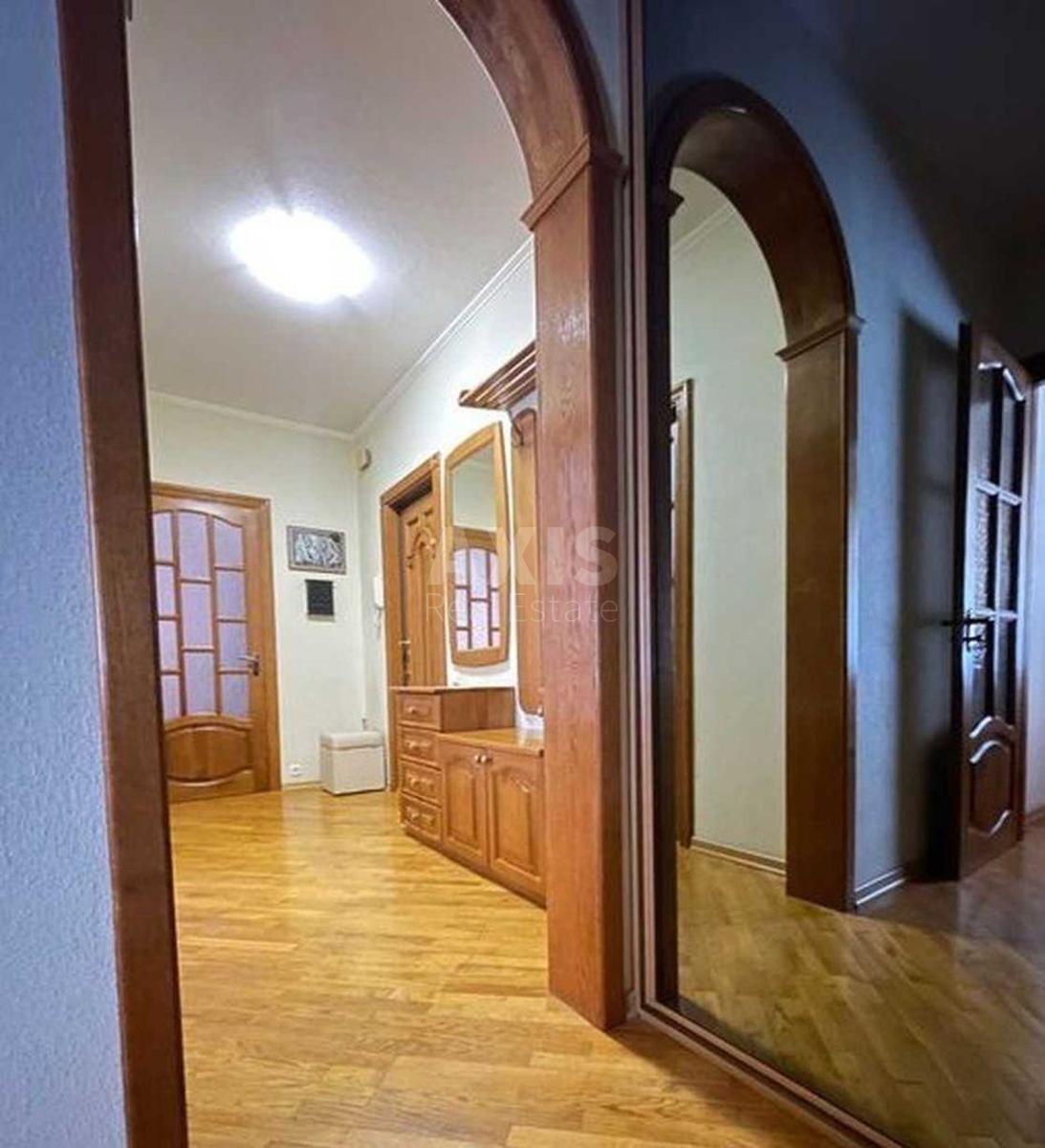 2k apartment vul. Revuc'kogo 73