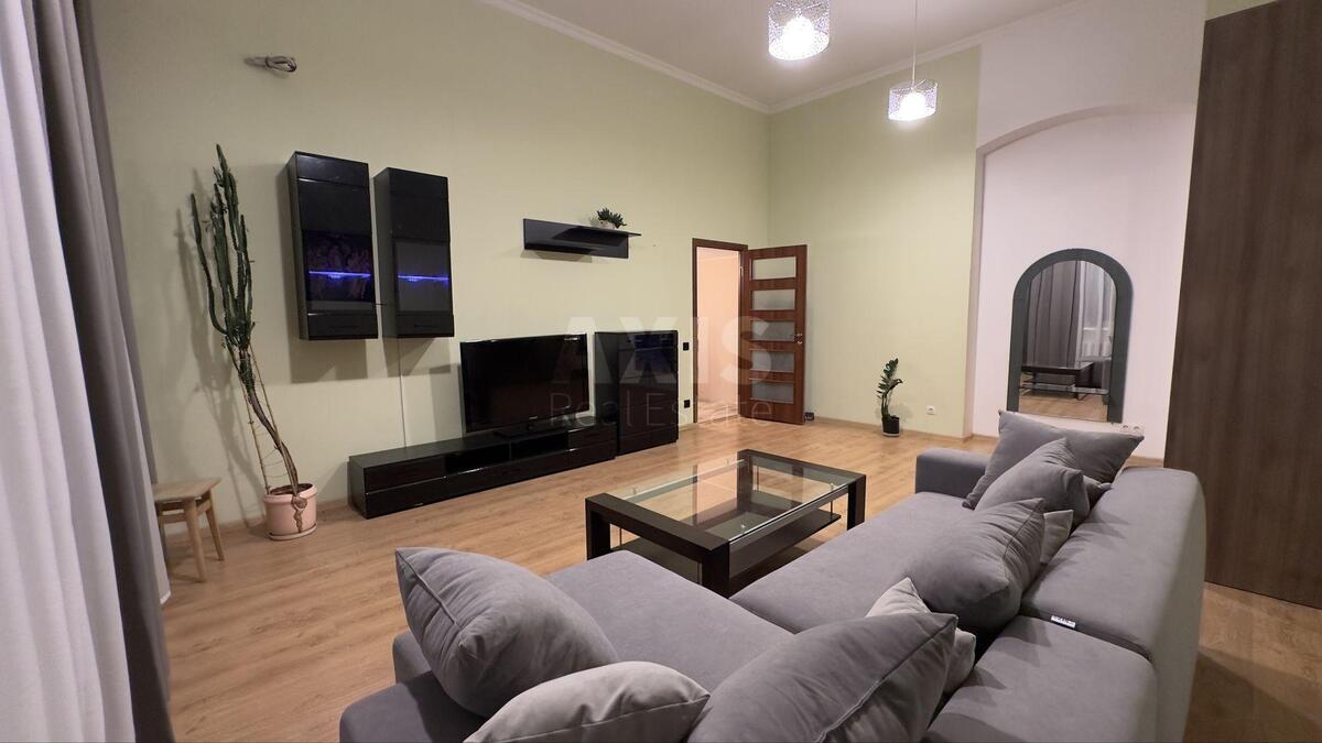 2k apartment vul. Saksagans'kogo 69636933