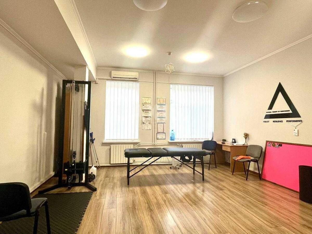 Office vul. Shhekavyc'ka 56, 44m2