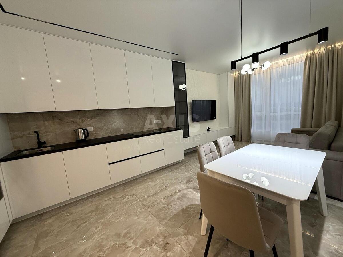 1k apartment nab. Dniprovs'ka 15К632460