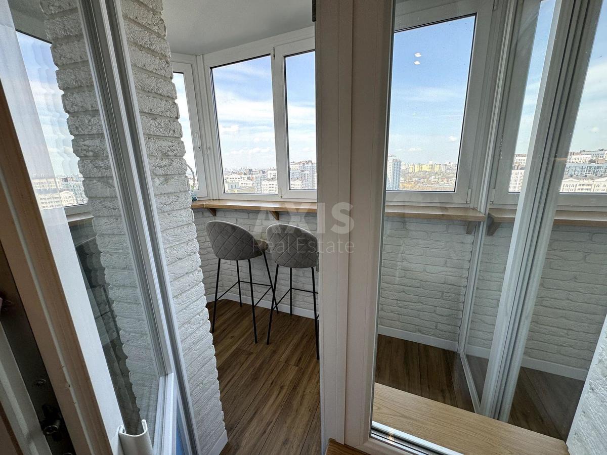 3k apartment vul. Yulia Zdanovska 36А2