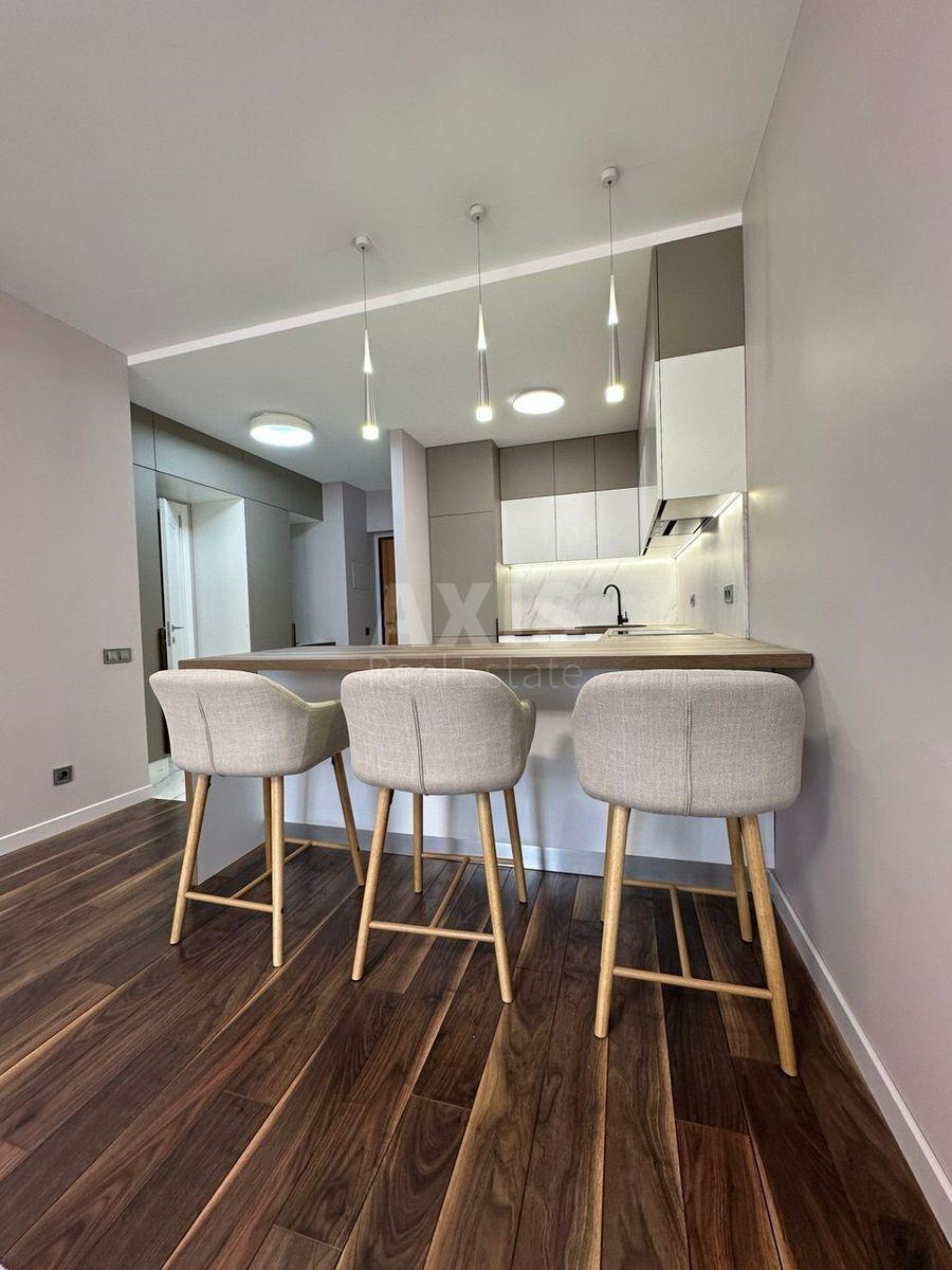 2k apartment vul. Lypkivs'kogo Vasylja Mytropolyta 16В1