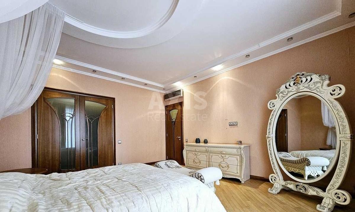 3k apartment vul. Panasa Myrnogo 105