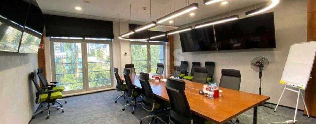 Office vul. Kovpaka 29, 6400m21