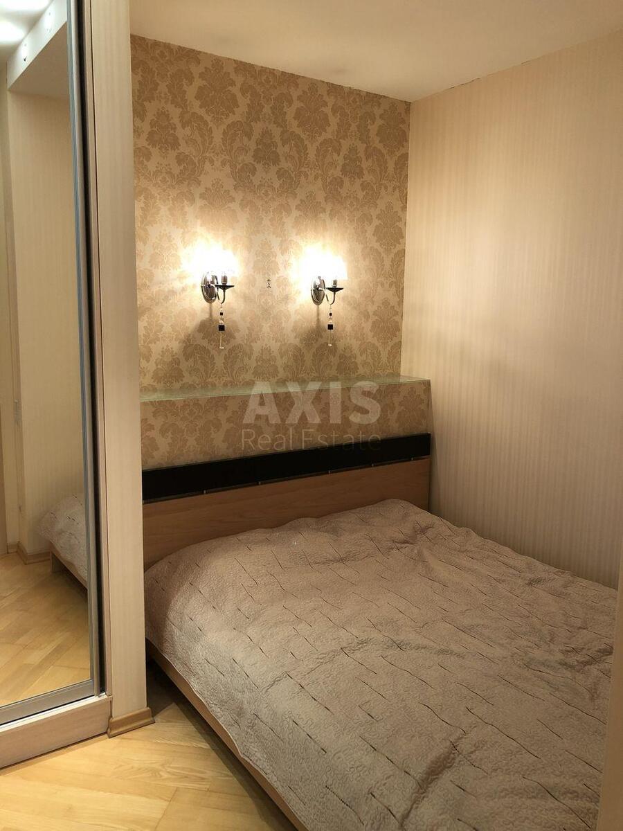 1k apartment vul. Antonovycha 725