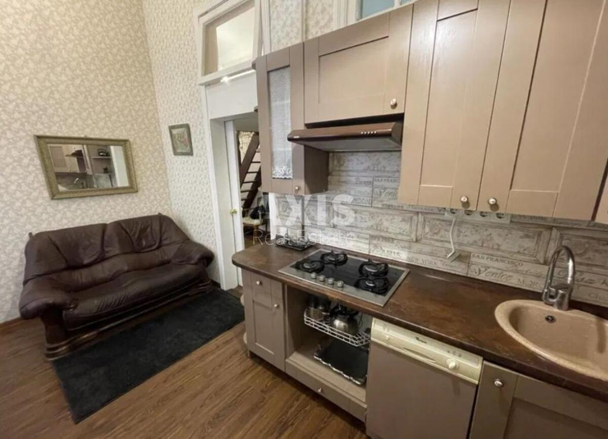 2k apartment vul. Ljuterans'ka 7/1015