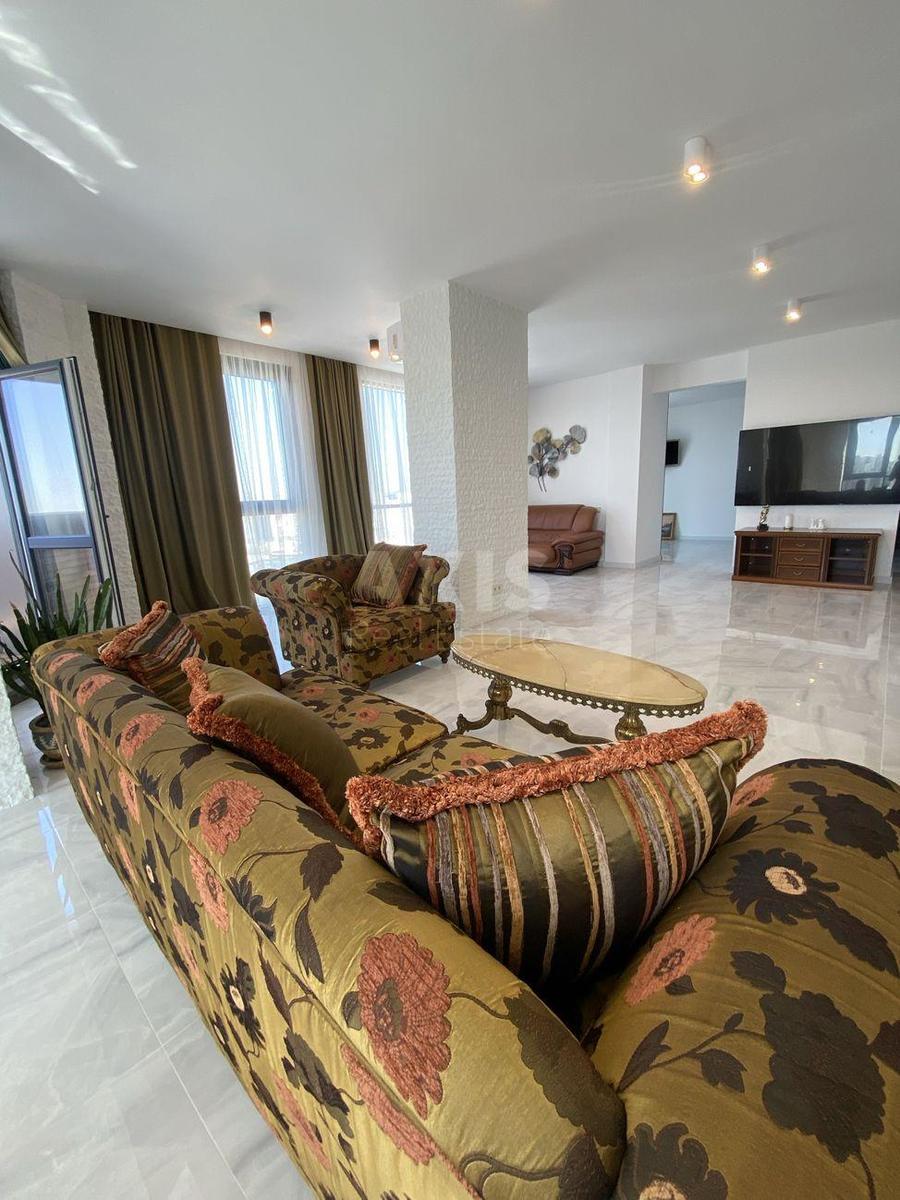 3k apartment vul. Dragomyrova Myhajla 4Б1