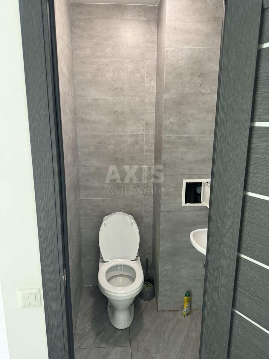 Trade object vul. Uinstona Cherchillya 25, 45m2613856