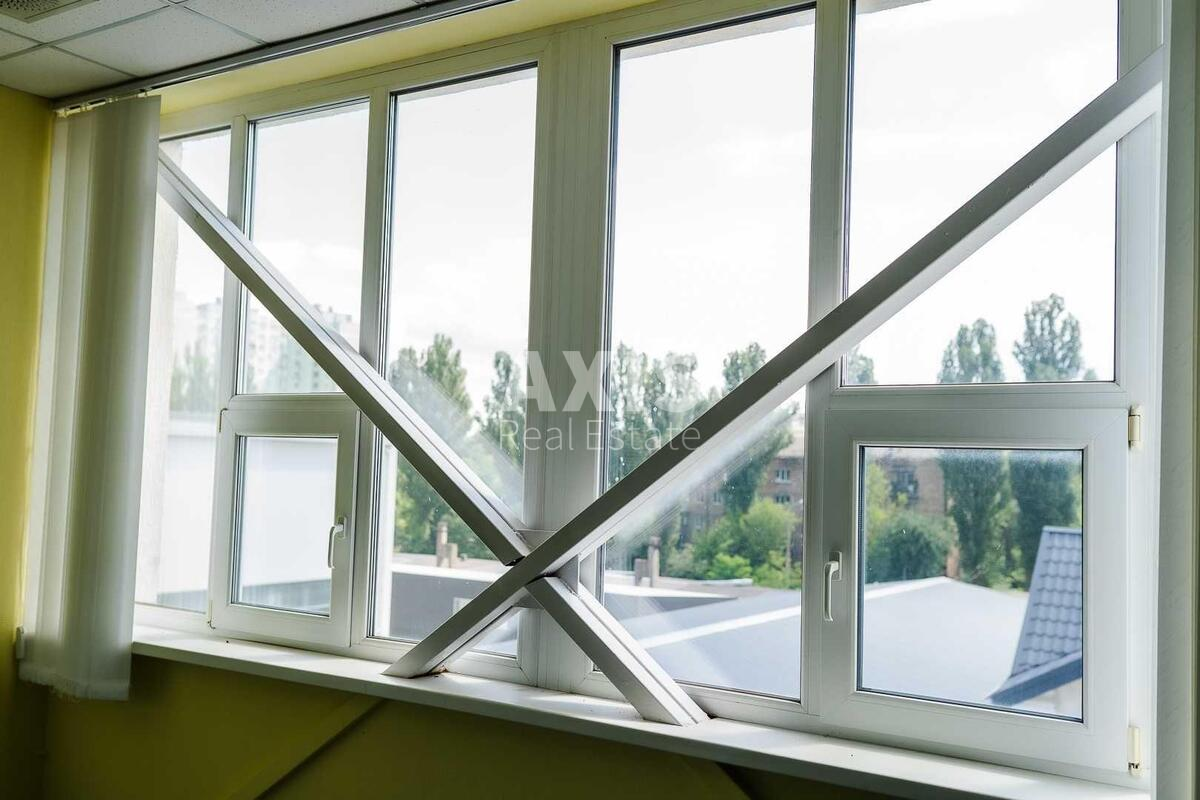 Office pr-t Vidradnyj 95Г, 198m2546325