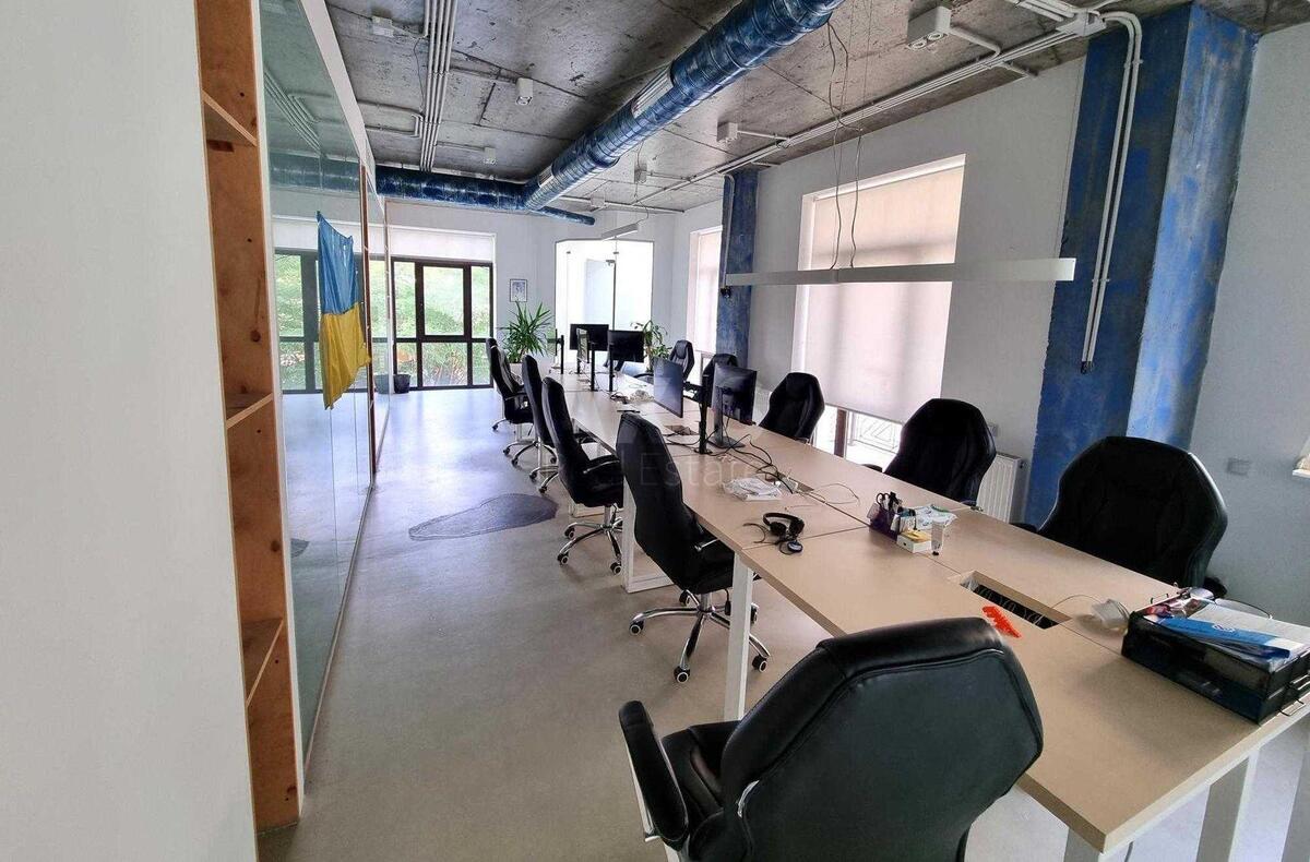 Office vul. Vozdvyzhens'ka 51А, 650m256333