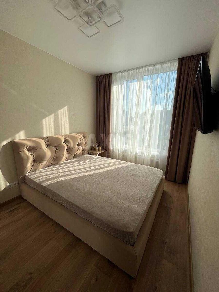 1k apartment vul. Sormovs'ka 33