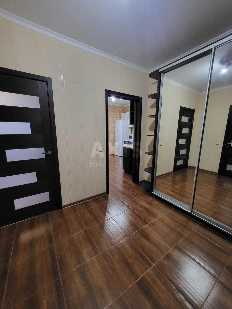 1k apartment vul. Kondratjuka Jurija 5564326