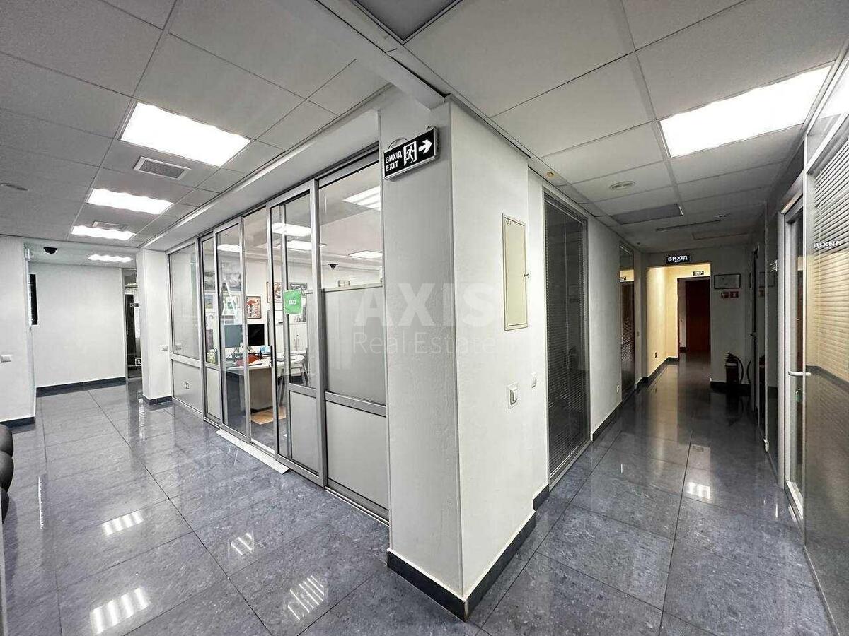 Office vul. Strutyns'kogo Sergija 8, 708m26258511