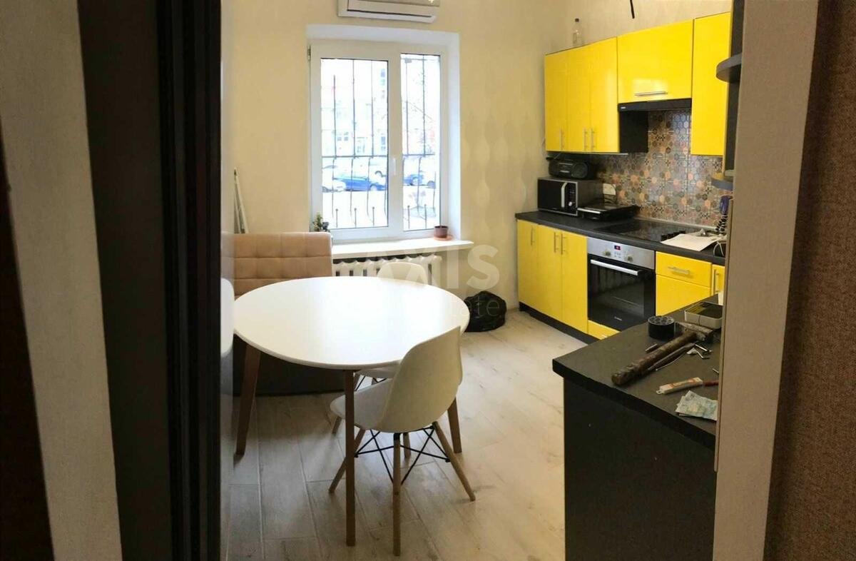 1k apartment vul. Dragomanova 1К0