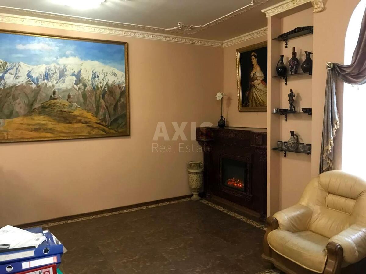 Объект торговли пр-т Бажана Николая 14, 250м2623246