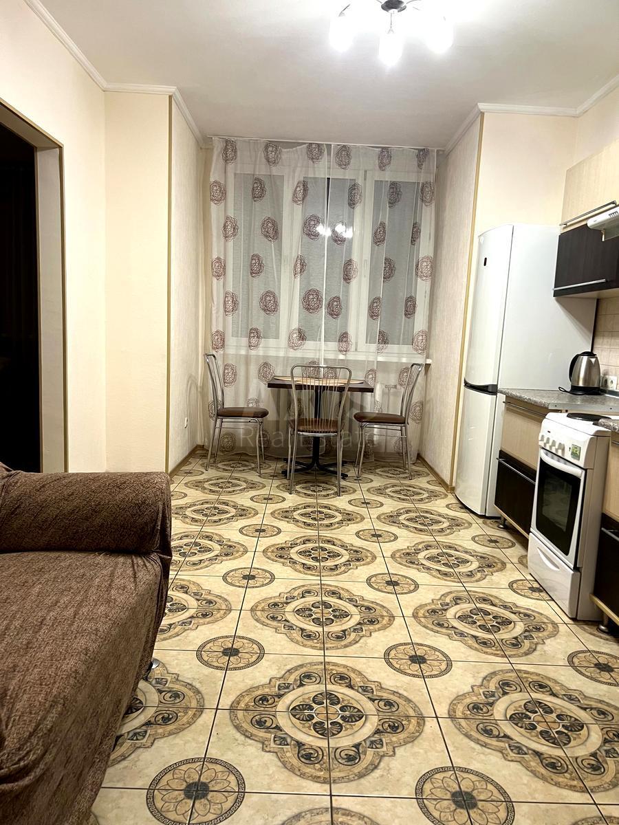 3k apartment vul. Sribnokil's'ka 1624386