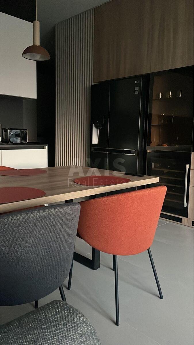 4k apartment nab. Dniprovs'ka 14571800