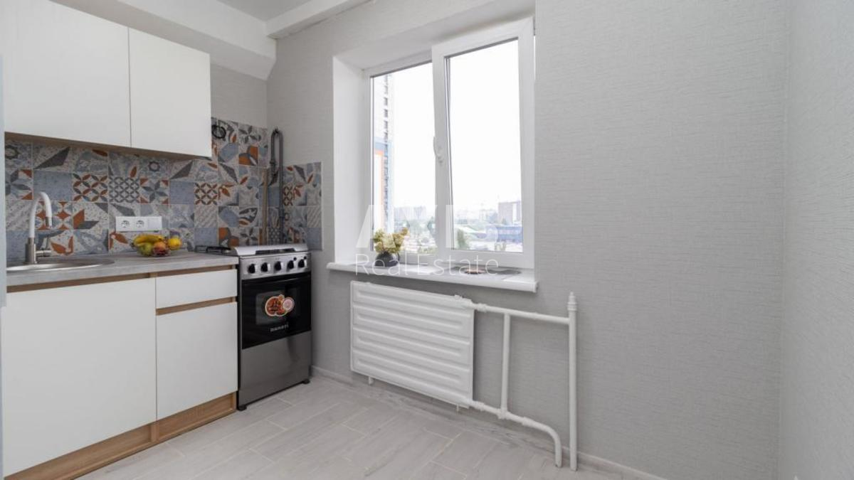 1k apartment vul. Bogatyrs'ka 85