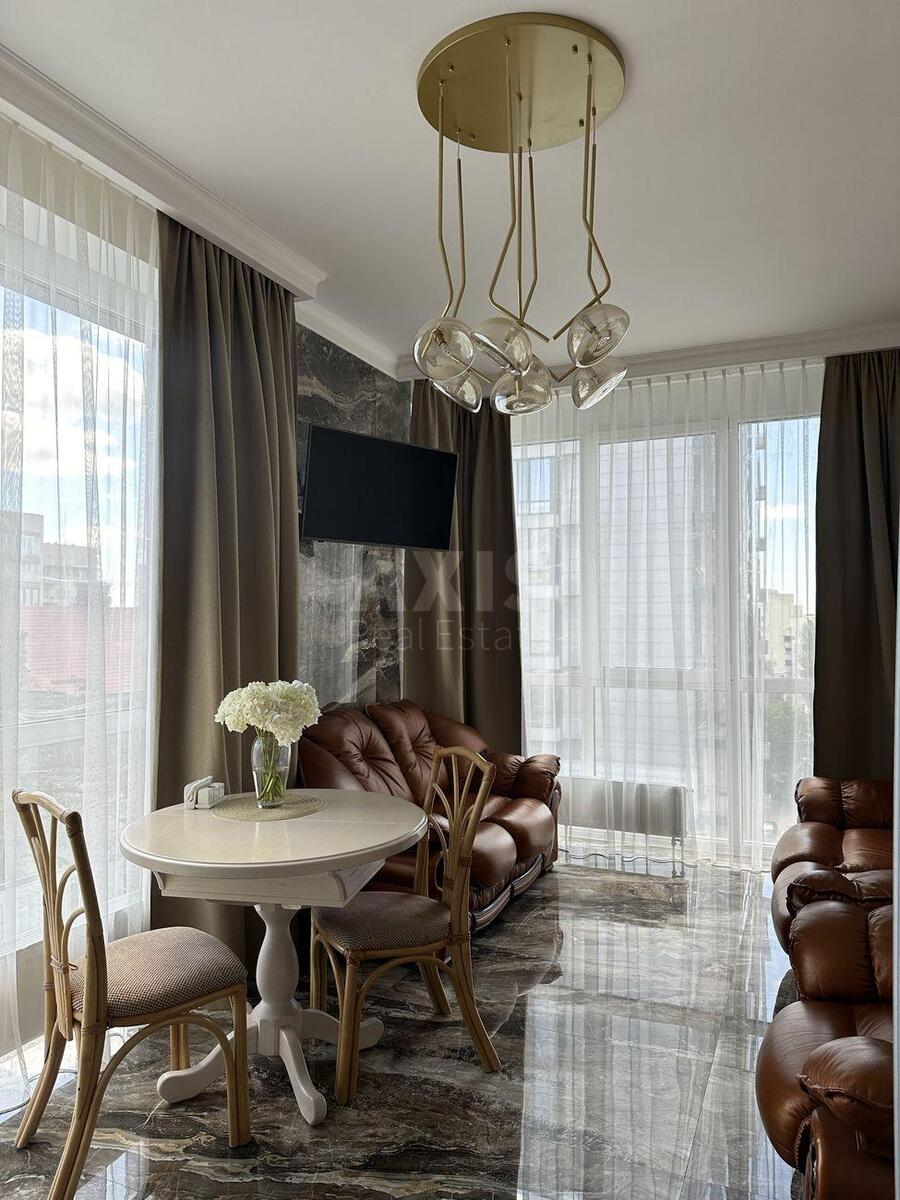 3k apartment vul. Bul'varno-Kudrjavs'ka 1757497