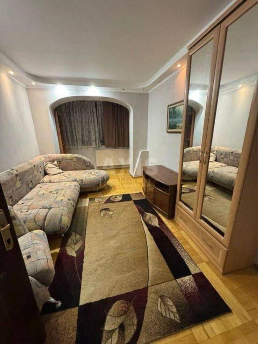 3k apartment vul. Pivnichno-Syrec'ka 1