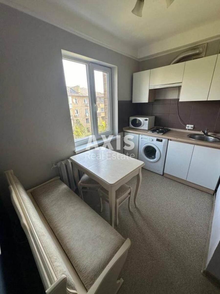 1k apartment pr-t Nauky 42/1к151