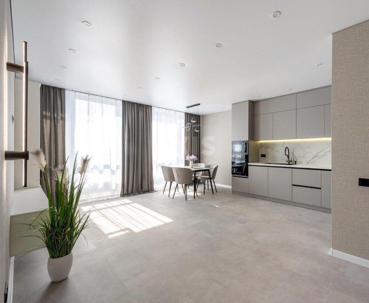 3k apartment vul. Grechka Marshala 440