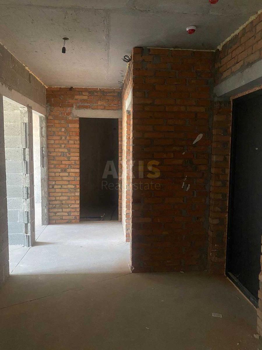 2k apartment vul. Sverstjuka Jevgena 41