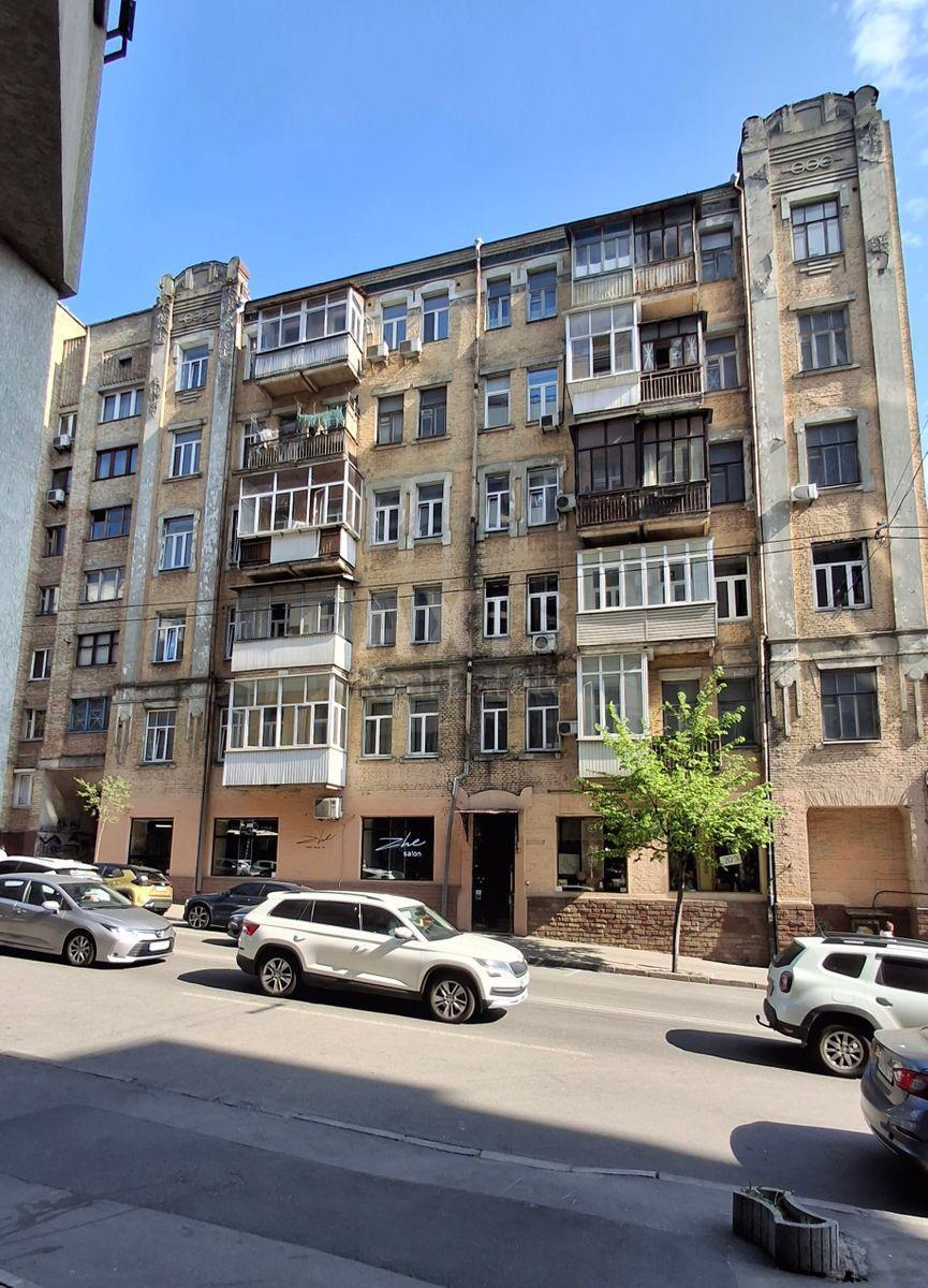 Office vul. Volodymyrs'ka 38, 323m2