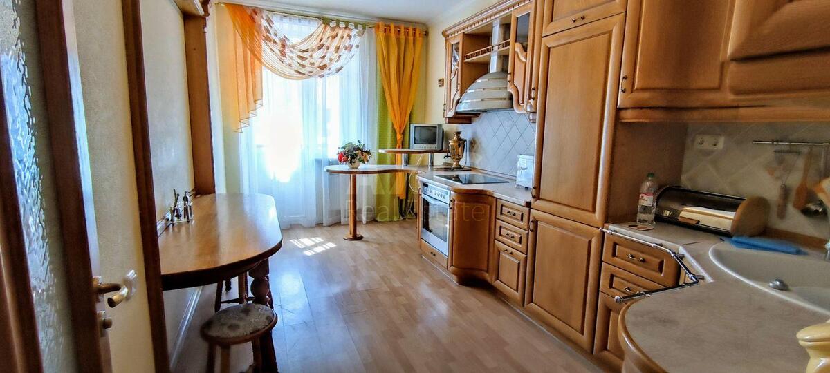 3к квартира ул. Малая Житомирская 10