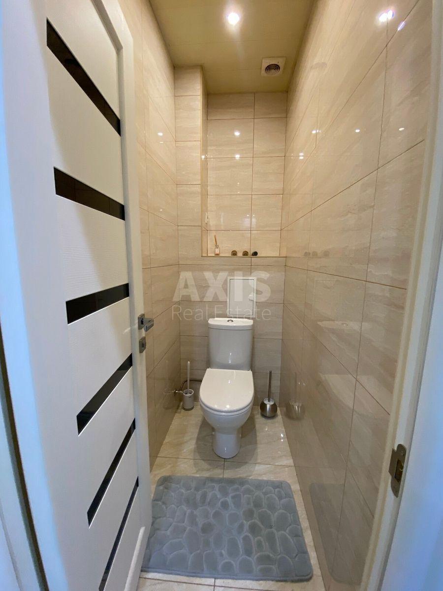 2k apartment vul. Myhajla Maksymovycha 242