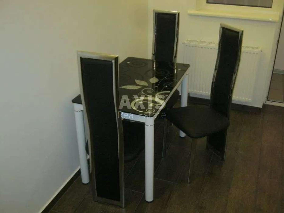 1k apartment vul. Zhyljans'ka 1180