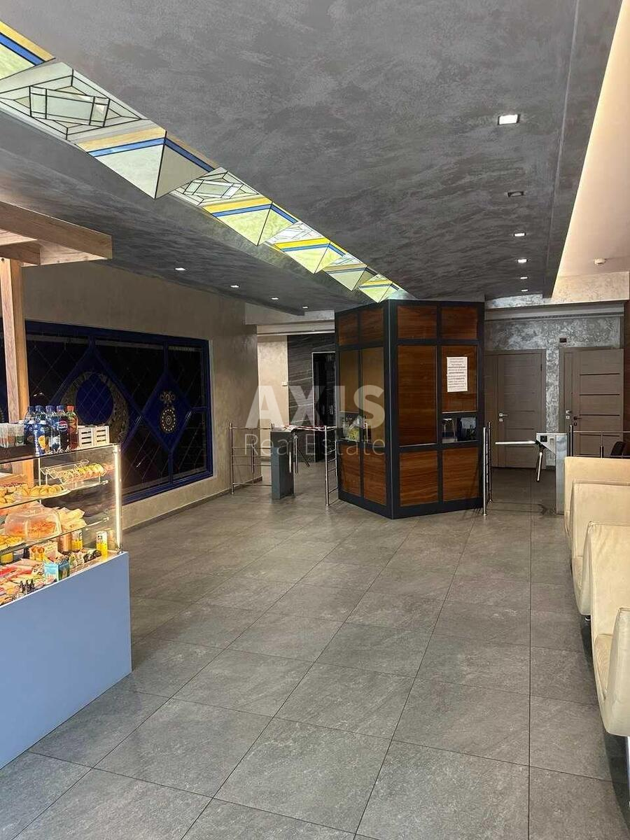 Office vul. Golosii'vs'ka 17, 40m20