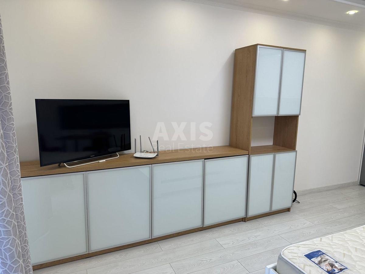 1k apartment vul. Myhajla Maksymovycha 244