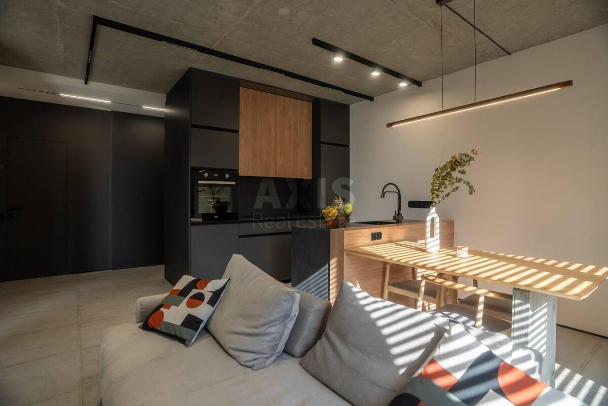 2k apartment vul. Grechka Marshala 422