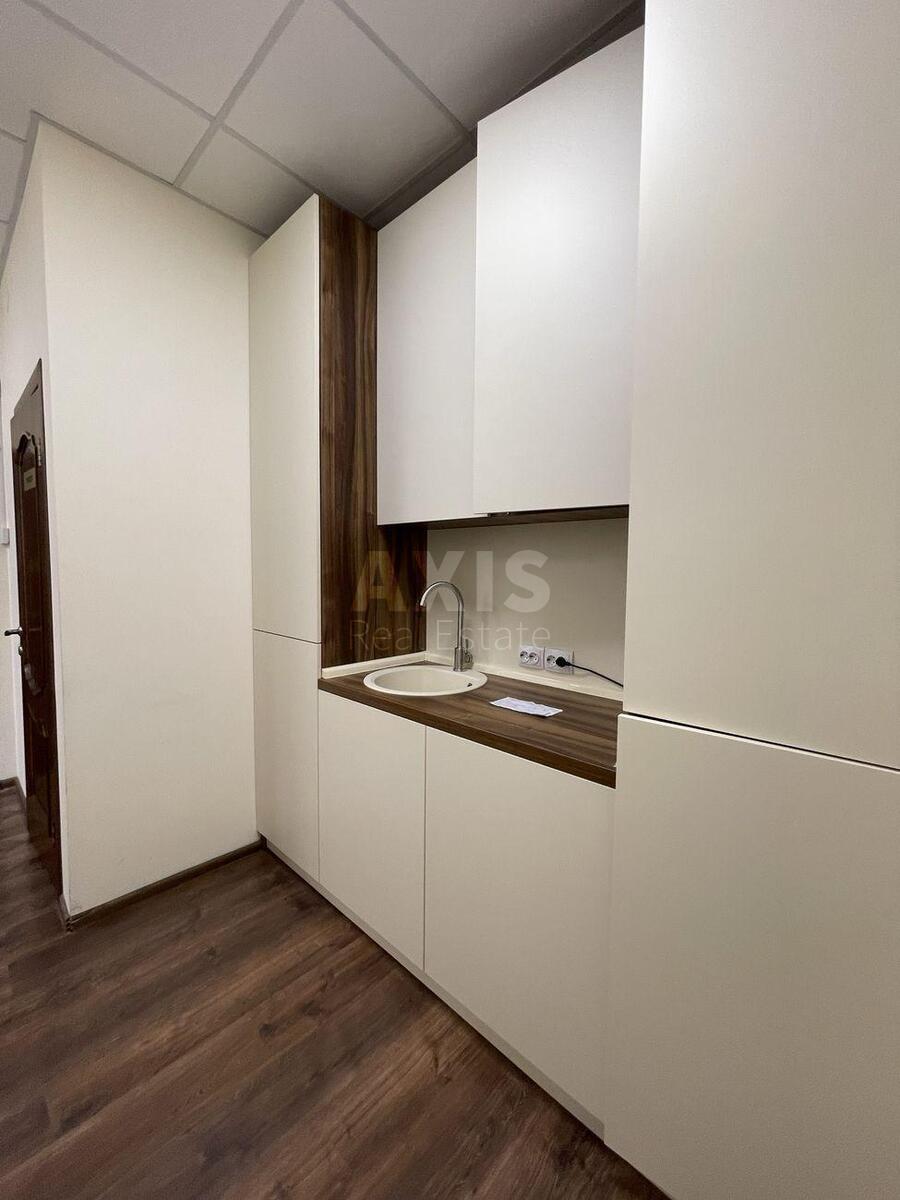 Office vul. Glybochyc'ka 40, 84m25