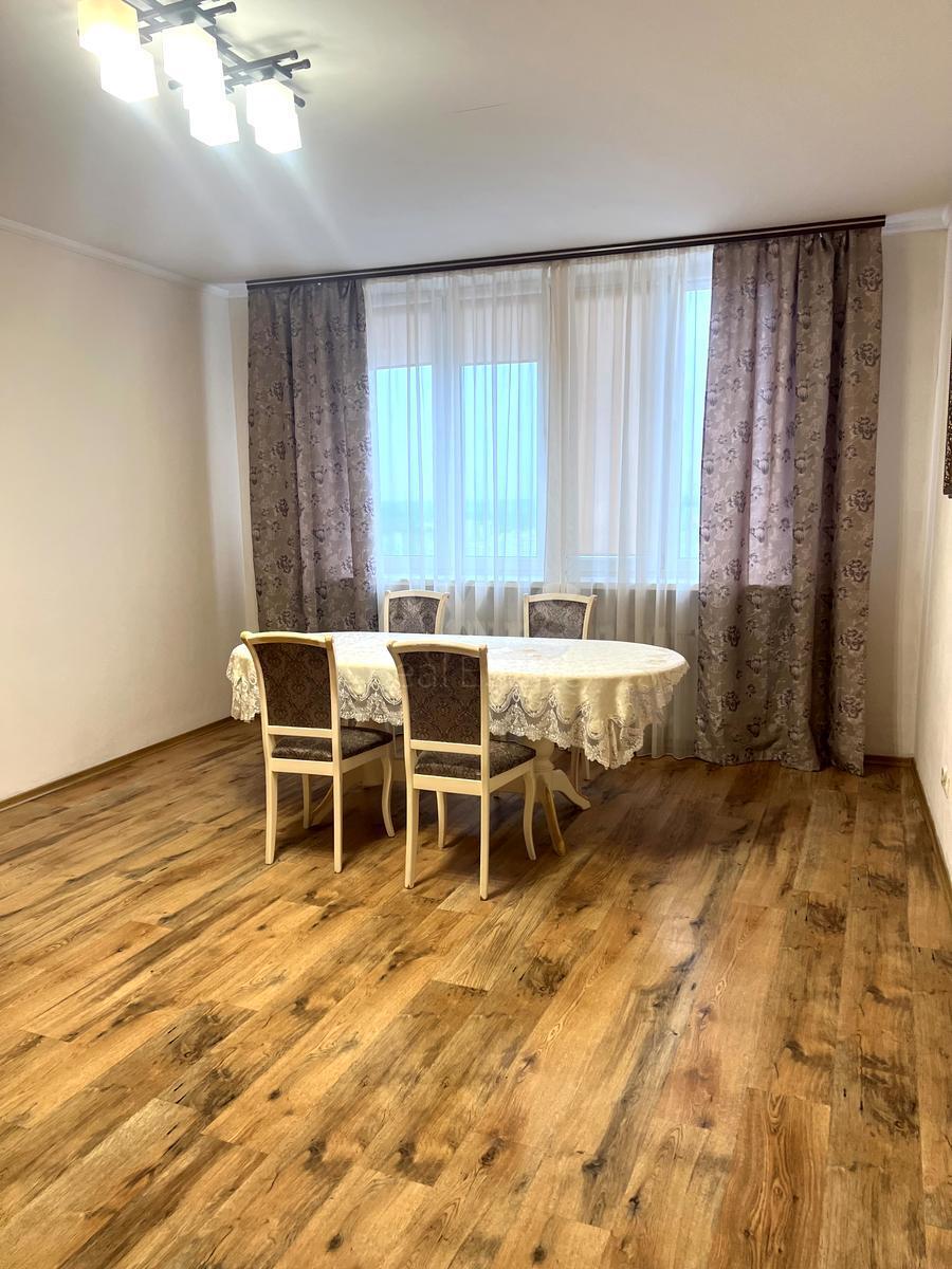 3k apartment vul. Sribnokil's'ka 1624383