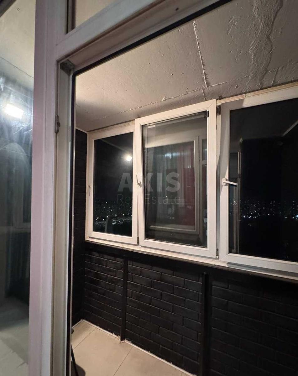 1k apartment vul. Zdolbunivs'ka 9Б5