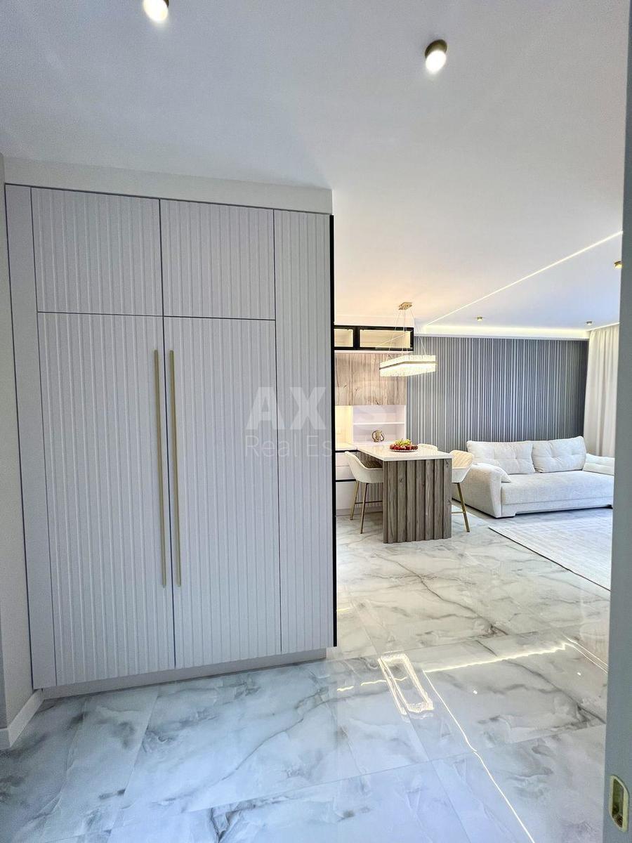1k apartment vul. Myhajla Maksymovycha 242