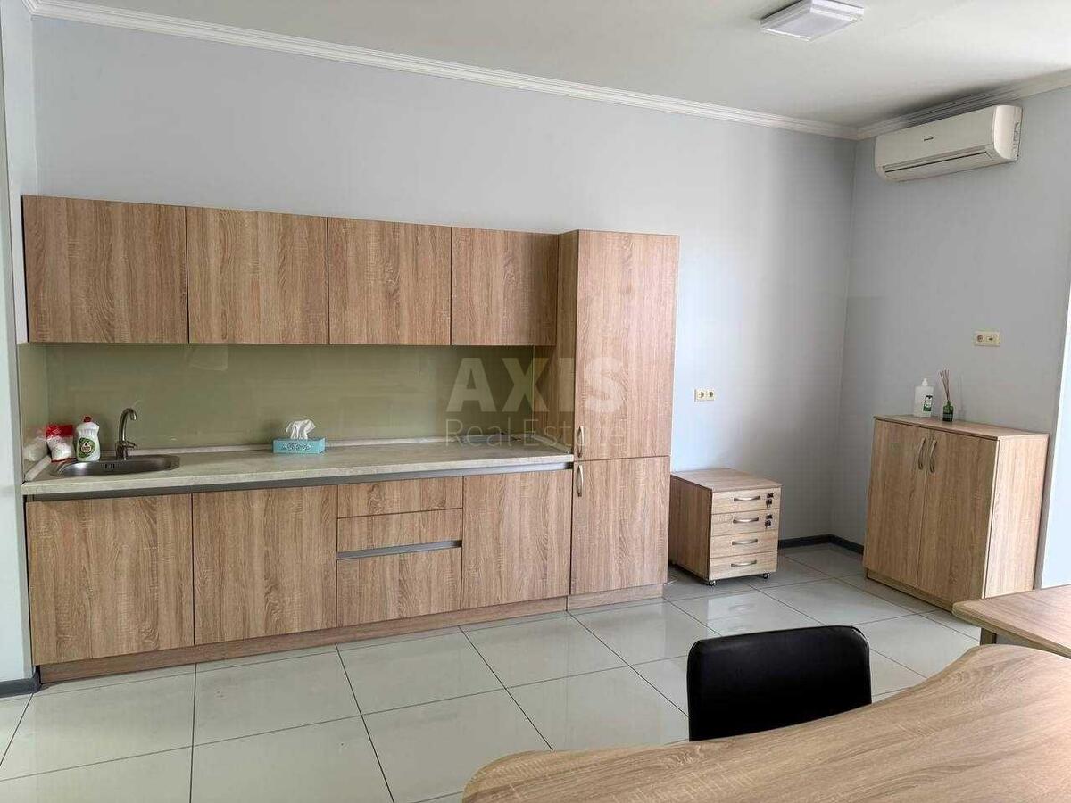 Офис бул. Леси Украинки 7А, 140м2588030