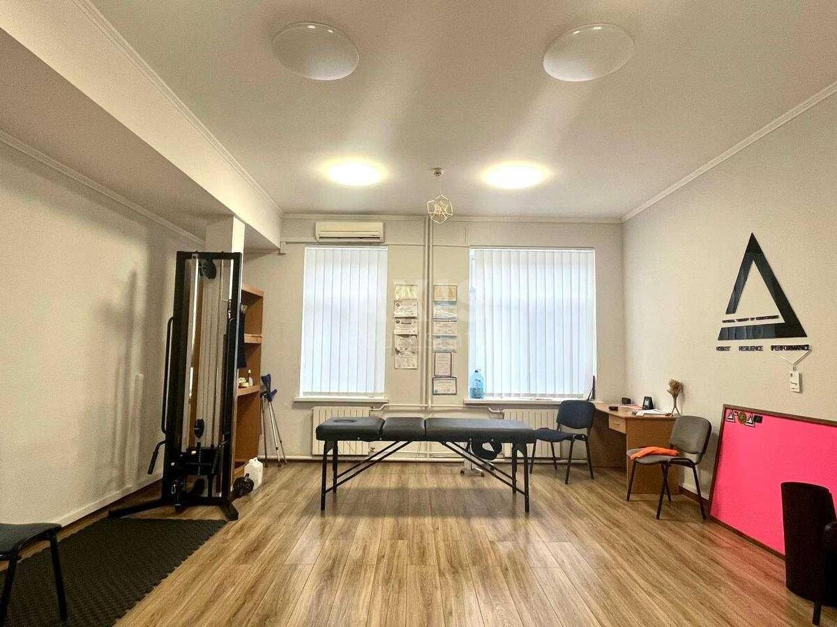 Office vul. Shhekavyc'ka 56, 44m20