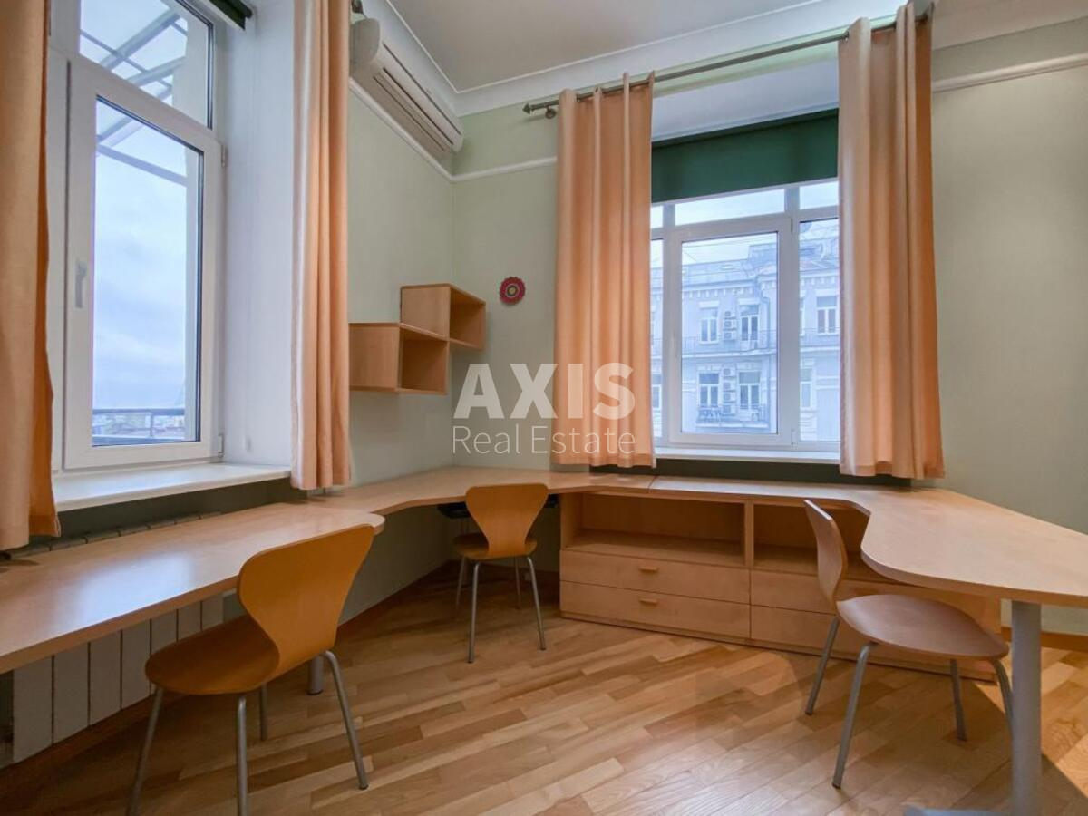 4k apartment vul. Jaroslaviv Val 14г1