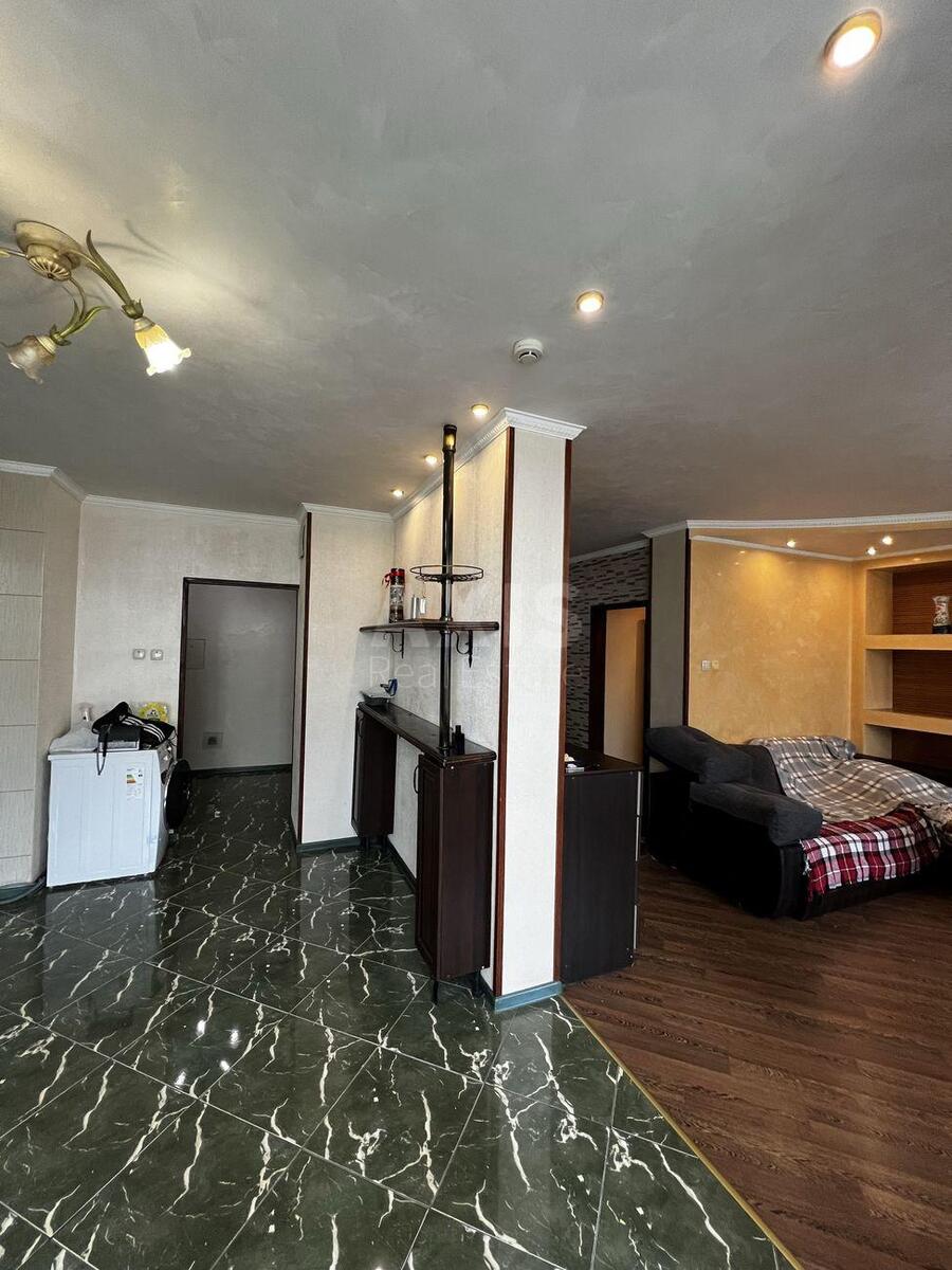 2k apartment vul. Sribnokil's'ka 13